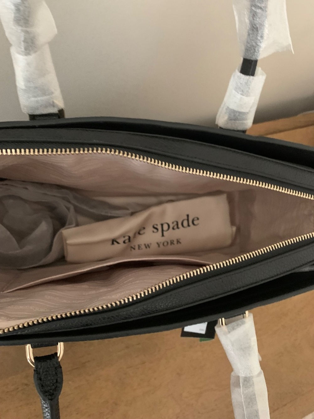 Kate Spade New York Women's Hudson Pebbled Leather Commuter Laptop Bag - Picture 10 of 12